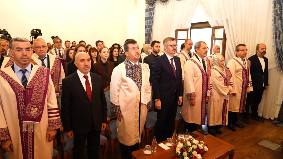 ASBÜ açılış konferansında stratejik iletişim ele alındı